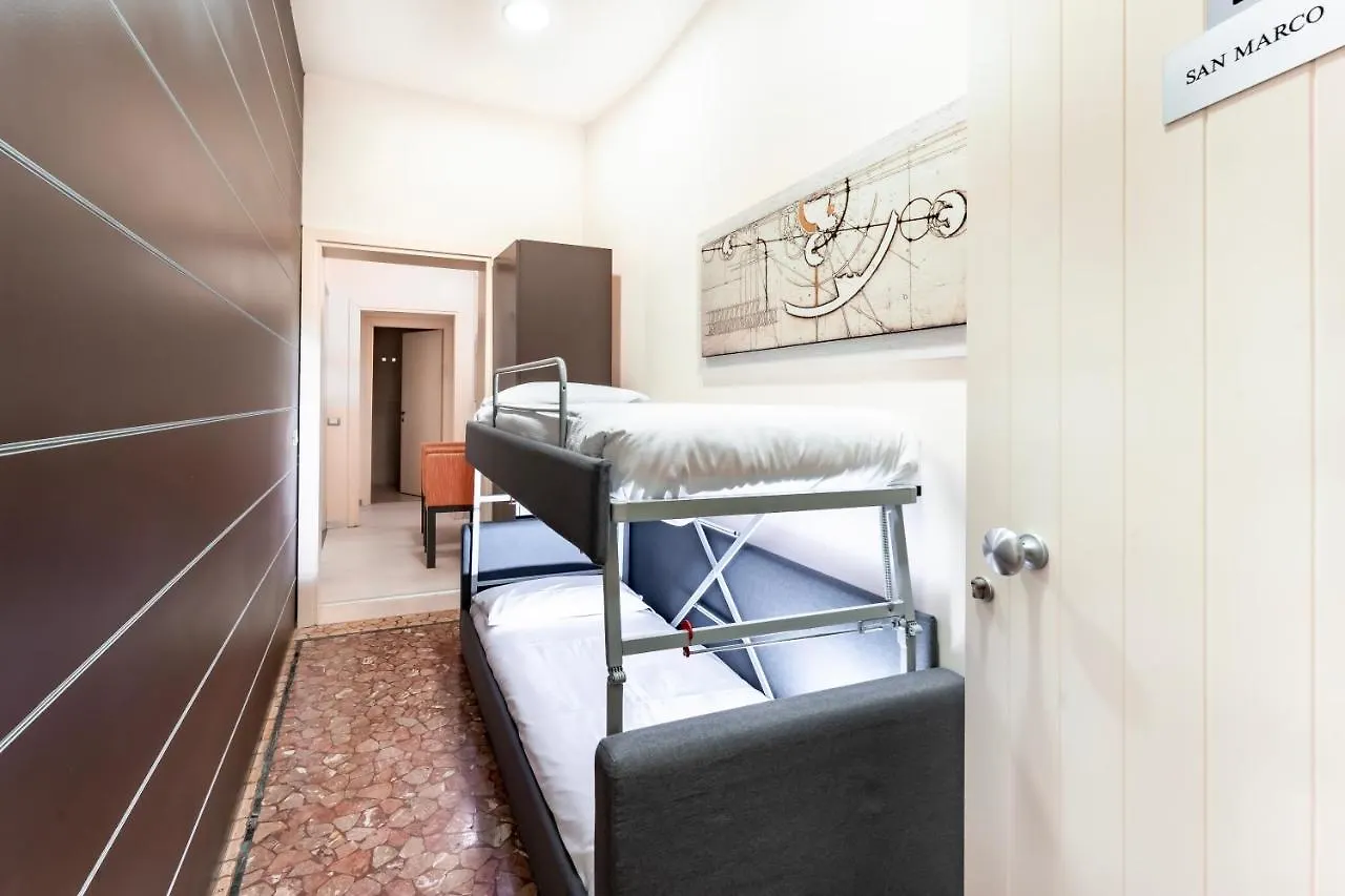 Residenza Manin Apartments Veneza 0*,